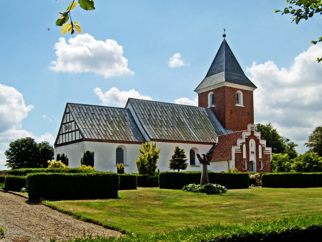 Viskum Kirke - foto: Claude David (Bococo) wikimedia